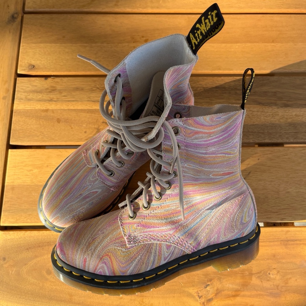 🌈 NWOT RARE Dr. Martens 1460 Pascal Marbled Suede Boots 🌈